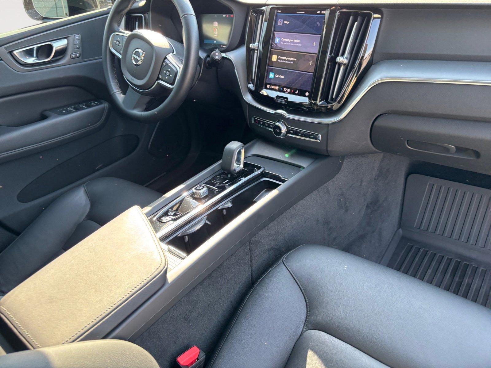 New 2025 Volvo XC60 B5 Core w/ Climate Package image 10