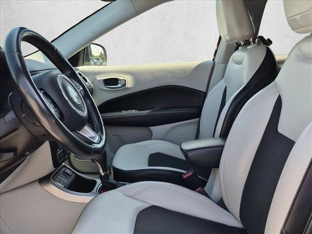 Used 2019 Jeep Compass Latitude FWD image 14