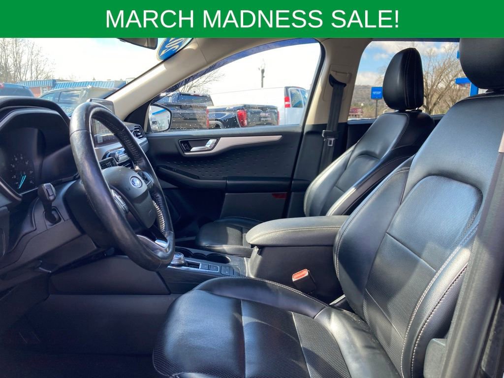 Used 2020 Ford Escape SEL image 9