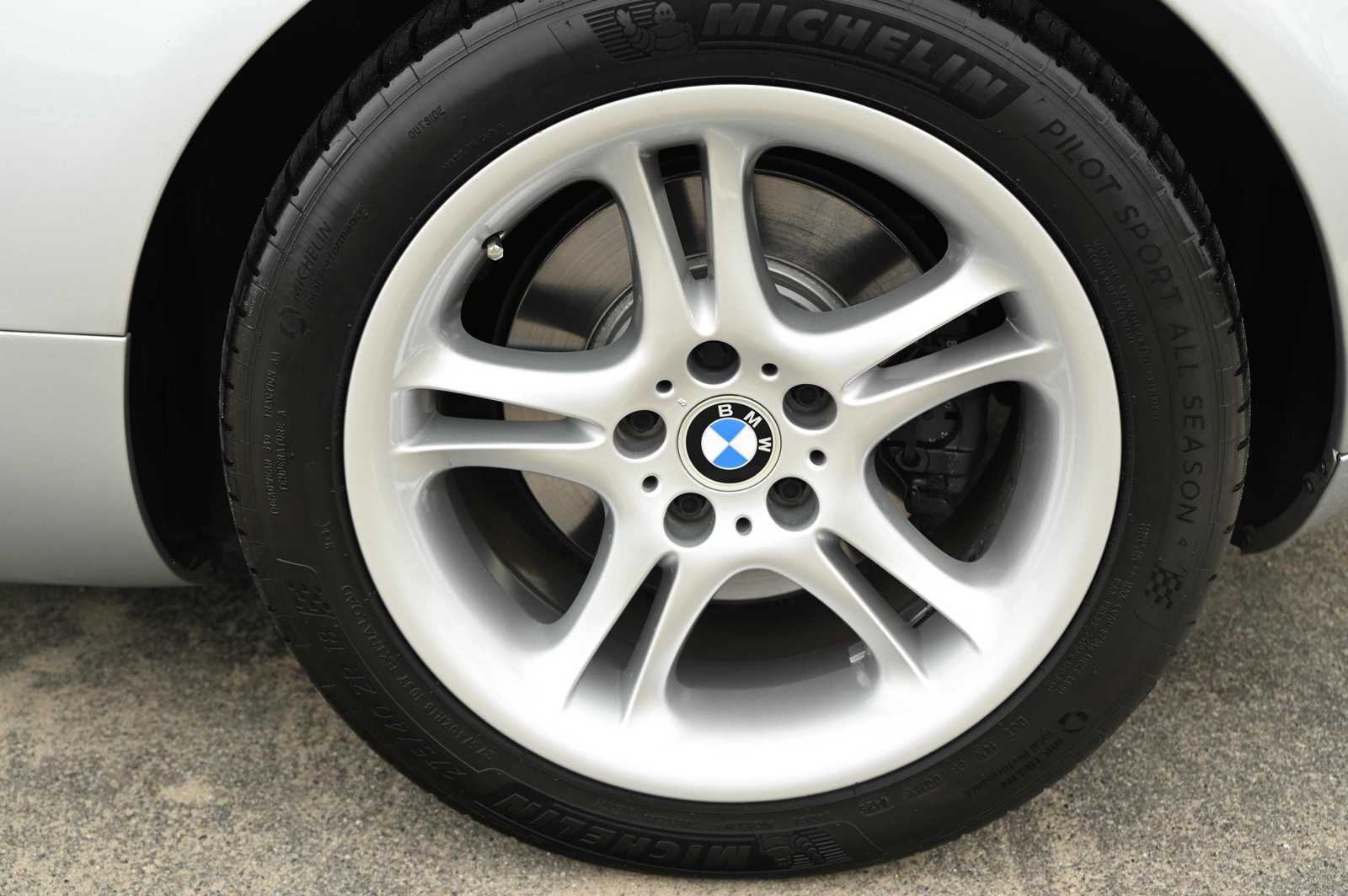 Used 2003 BMW Z8 RWD image 10