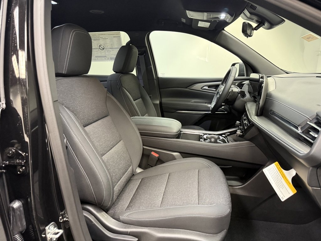 New 2026 Chevrolet Traverse LT image 11