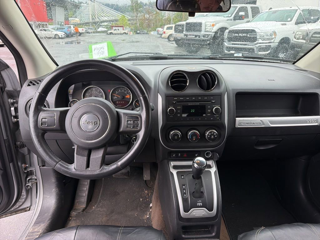 Used 2014 Jeep Compass Latitude AWD/4WD image 10