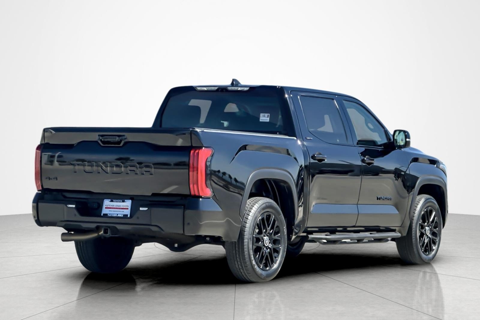 Used 2024 Toyota Tundra Limited AWD/4WD image 5
