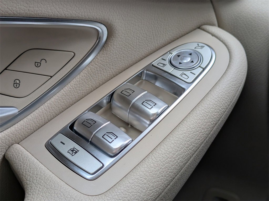 Used 2018 Mercedes-Benz GLC 300 image 35