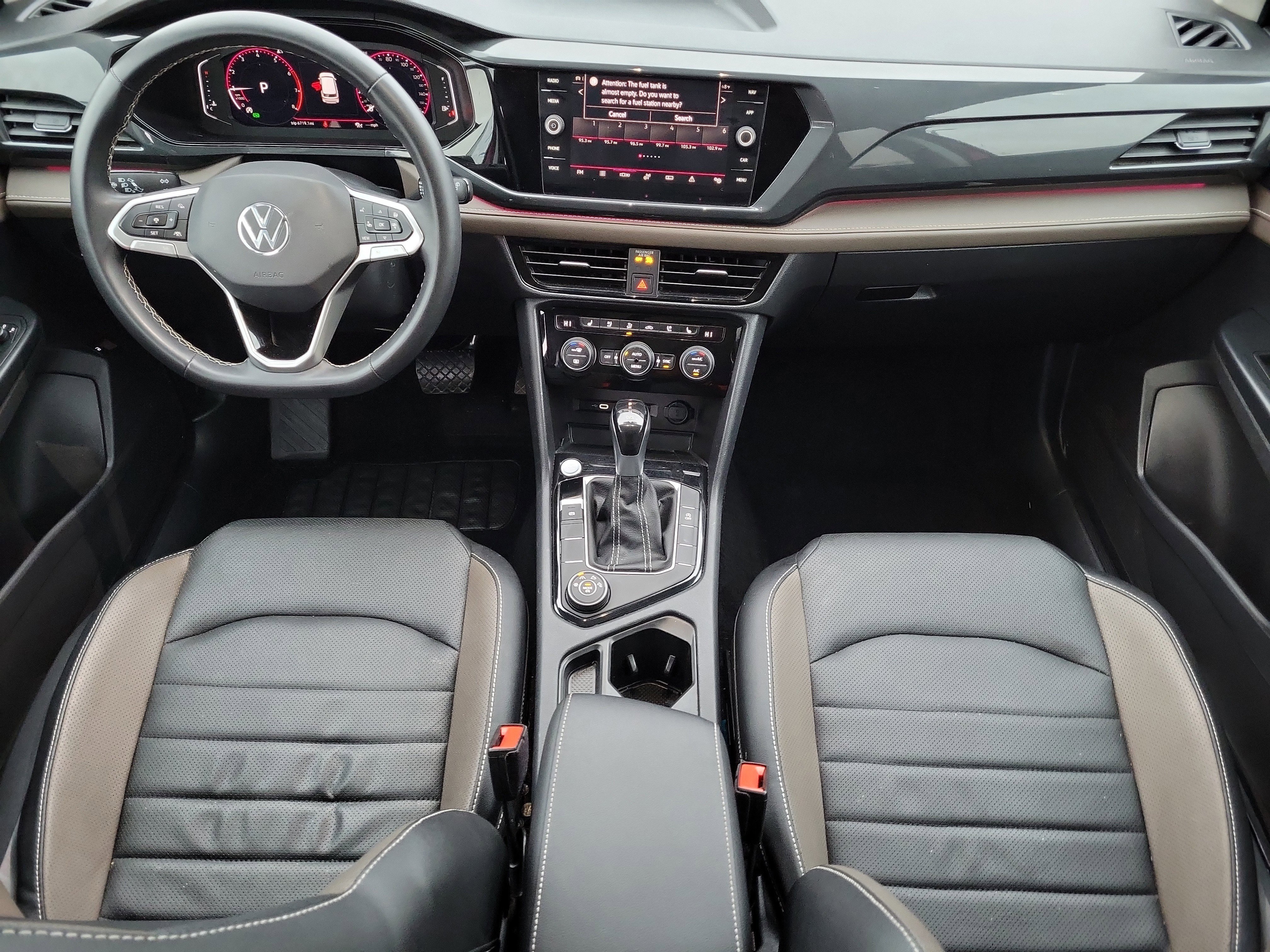 Used 2022 Volkswagen Taos SEL w/ Panoramic Sunroof Package image 13