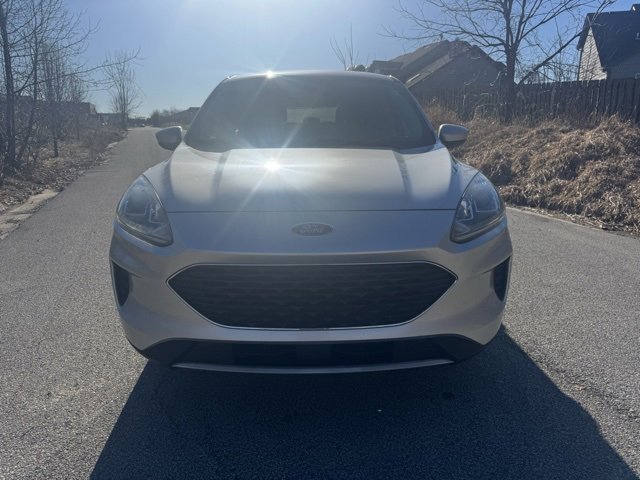 Used 2022 Buick Encore Preferred w/ Safety Package image 2