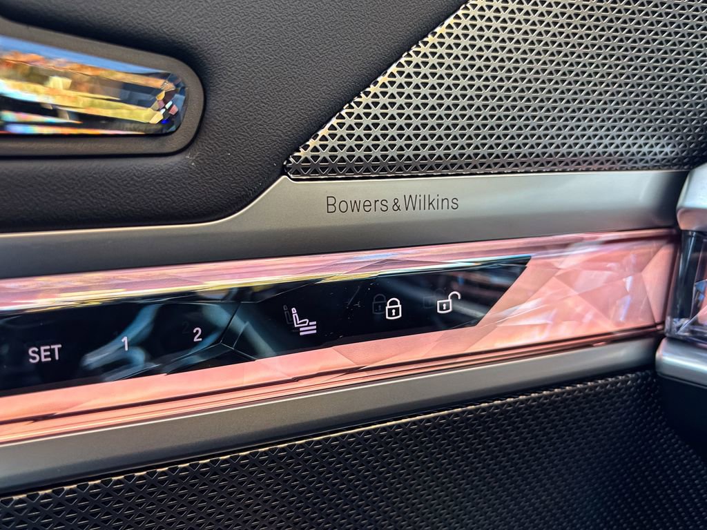 New 2026 BMW 740i xDrive w/ Premium Package image 10