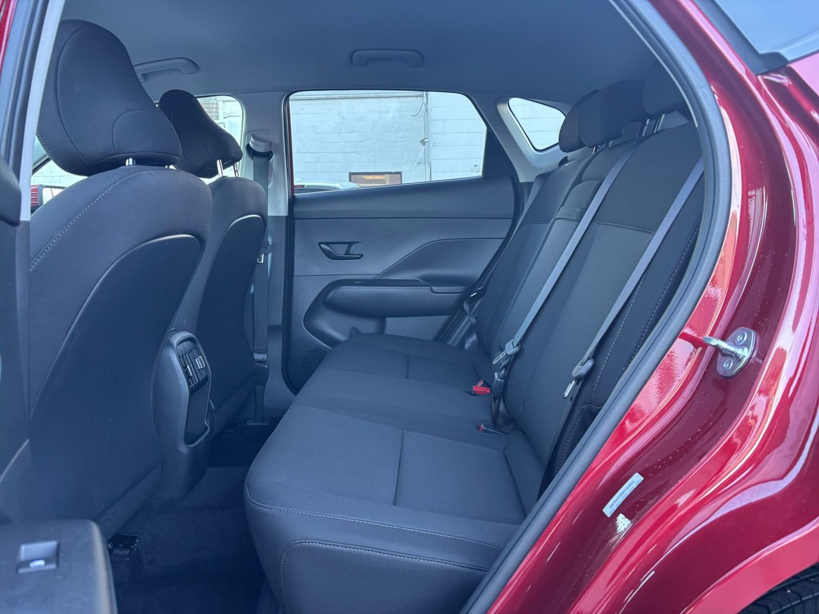 Used 2025 Hyundai Kona SEL image 36