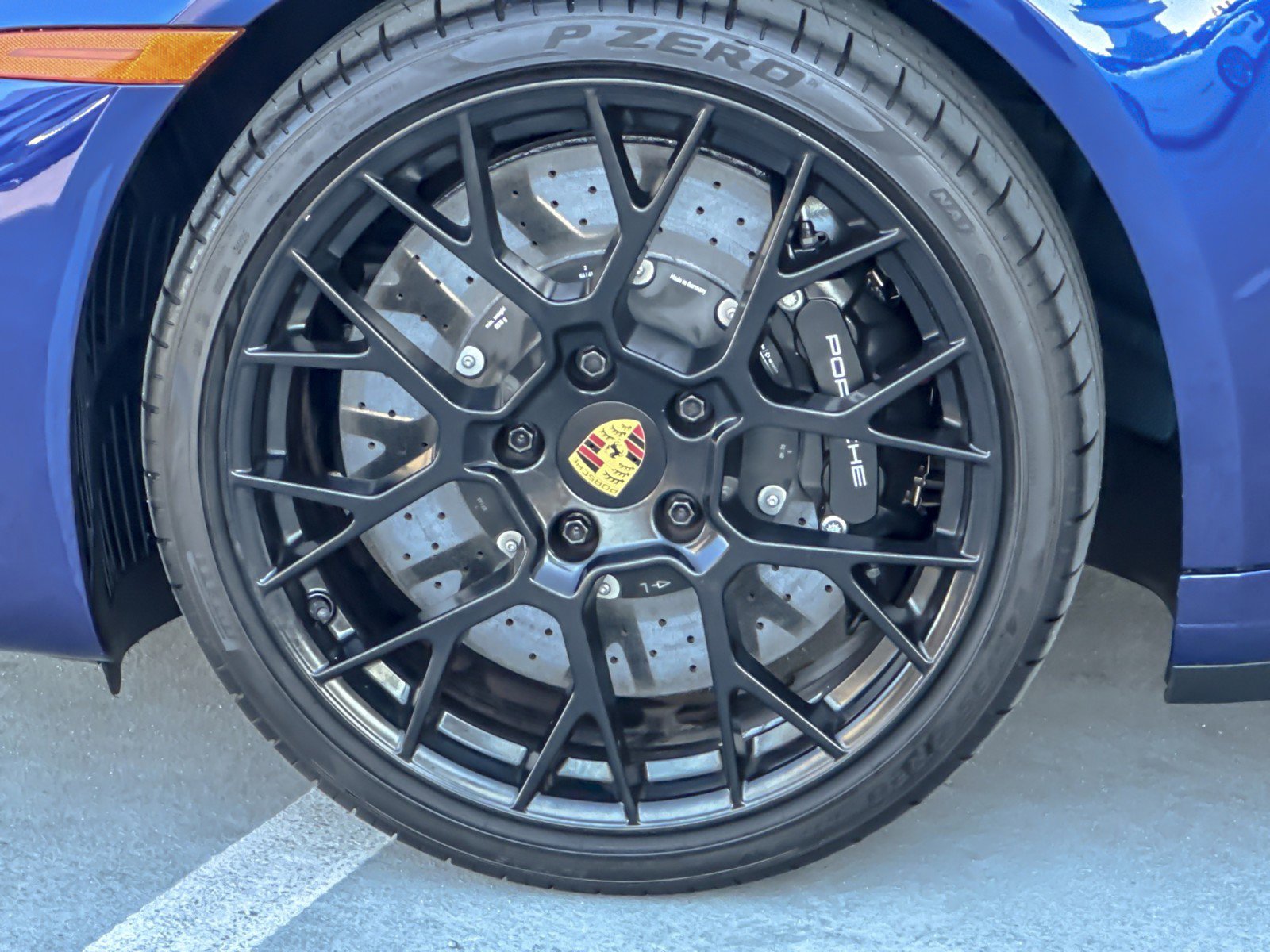 Used 2024 Porsche 911 Carrera 4 GTS image 25