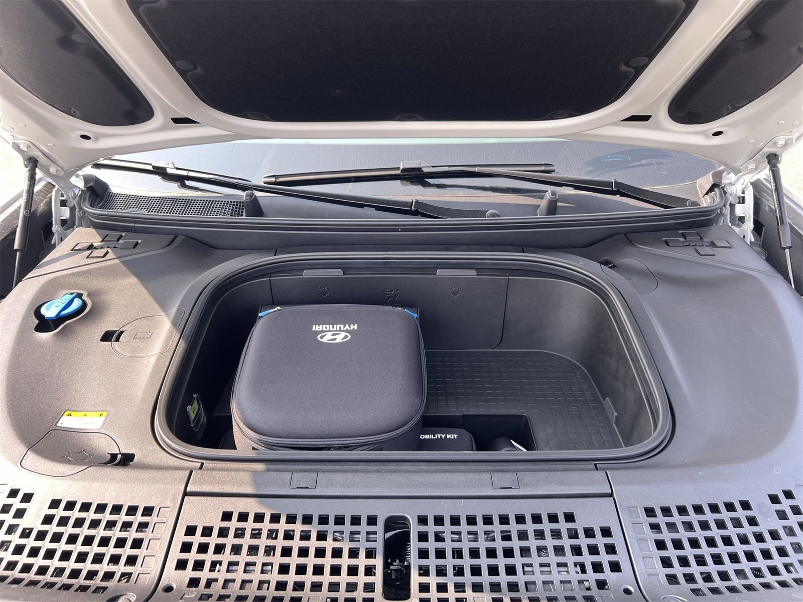 New 2026 Hyundai Ioniq 9 SEL image 18