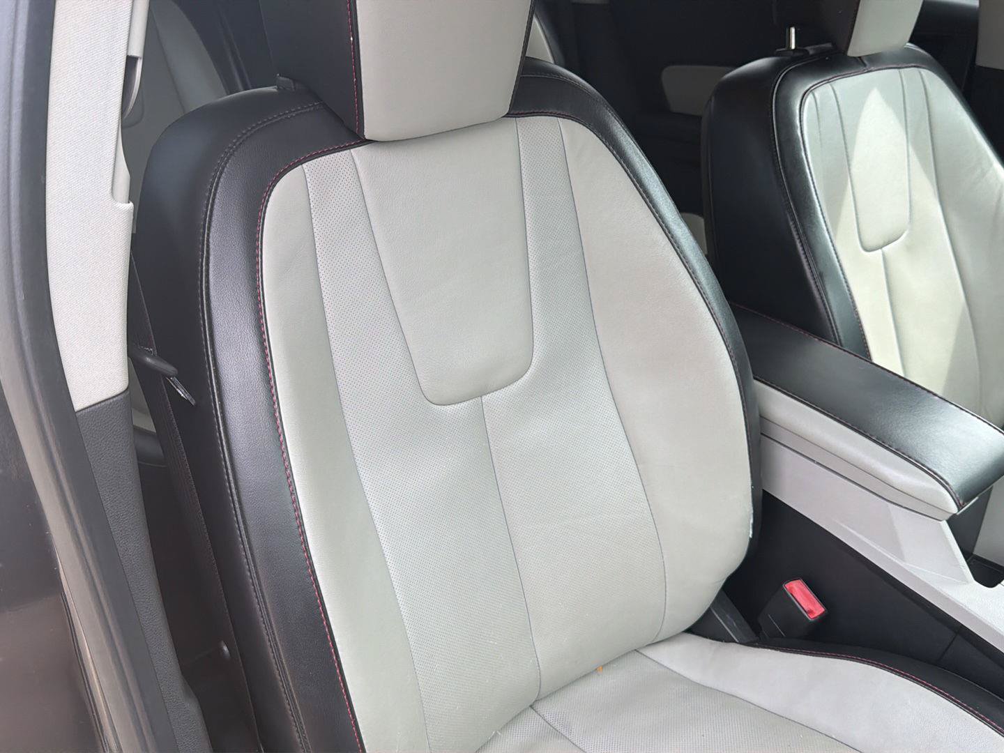 Used 2010 GMC Terrain SLT AWD/4WD image 32
