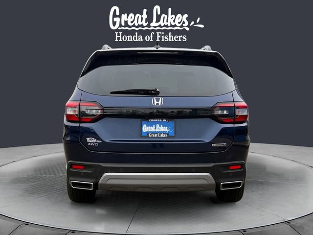 Certified 2025 Honda Pilot Touring image 4