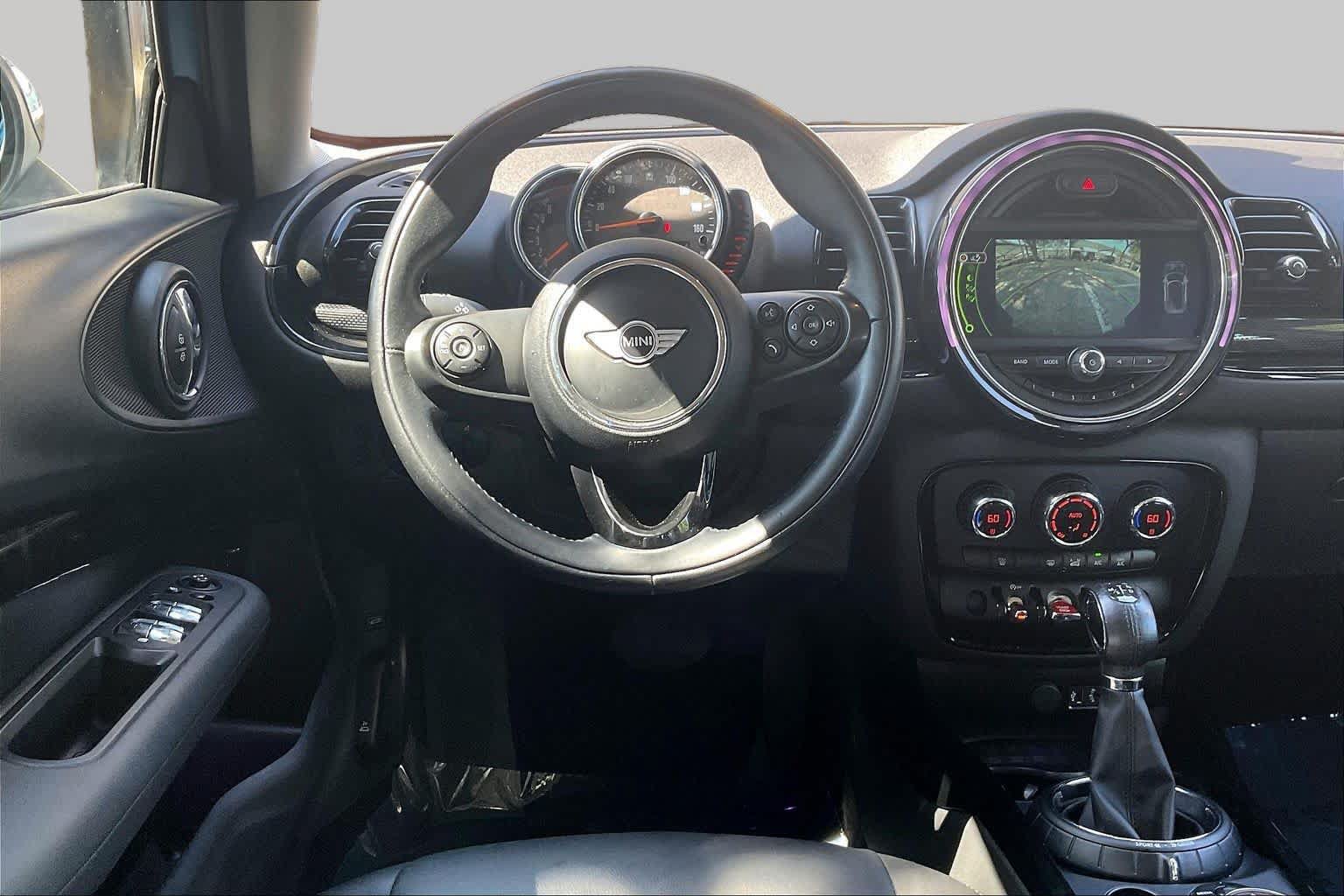 Used 2017 MINI Cooper Clubman FWD image 6