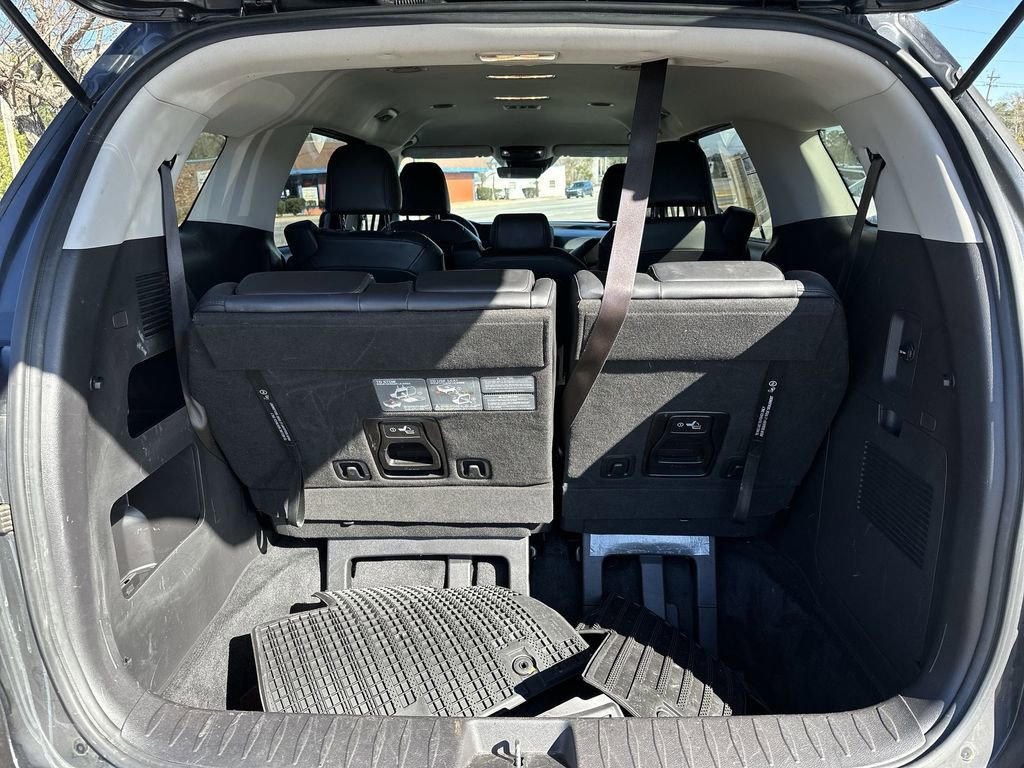 Used 2023 Kia Carnival LX image 22