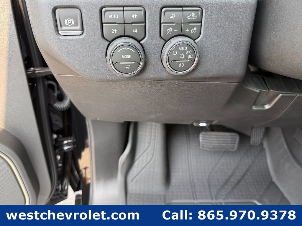 New 2026 Chevrolet Silverado 2500 LTZ w/ LTZ Convenience Package AWD/4WD image 25