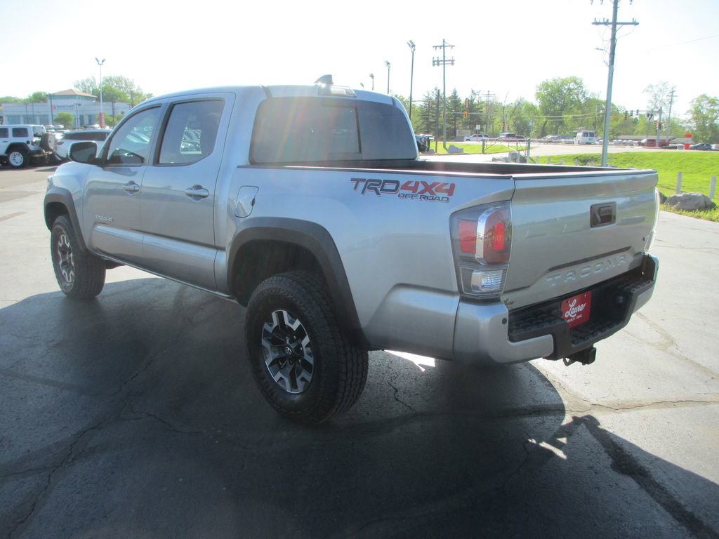 Used 2023 Toyota Tacoma TRD Off-Road w/ TRD Premium Off Road Package AWD/4WD image 10