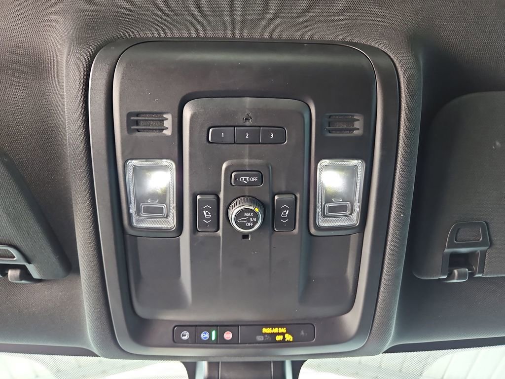 Used 2021 Chevrolet Tahoe RST w/ Luxury Package AWD/4WD image 21