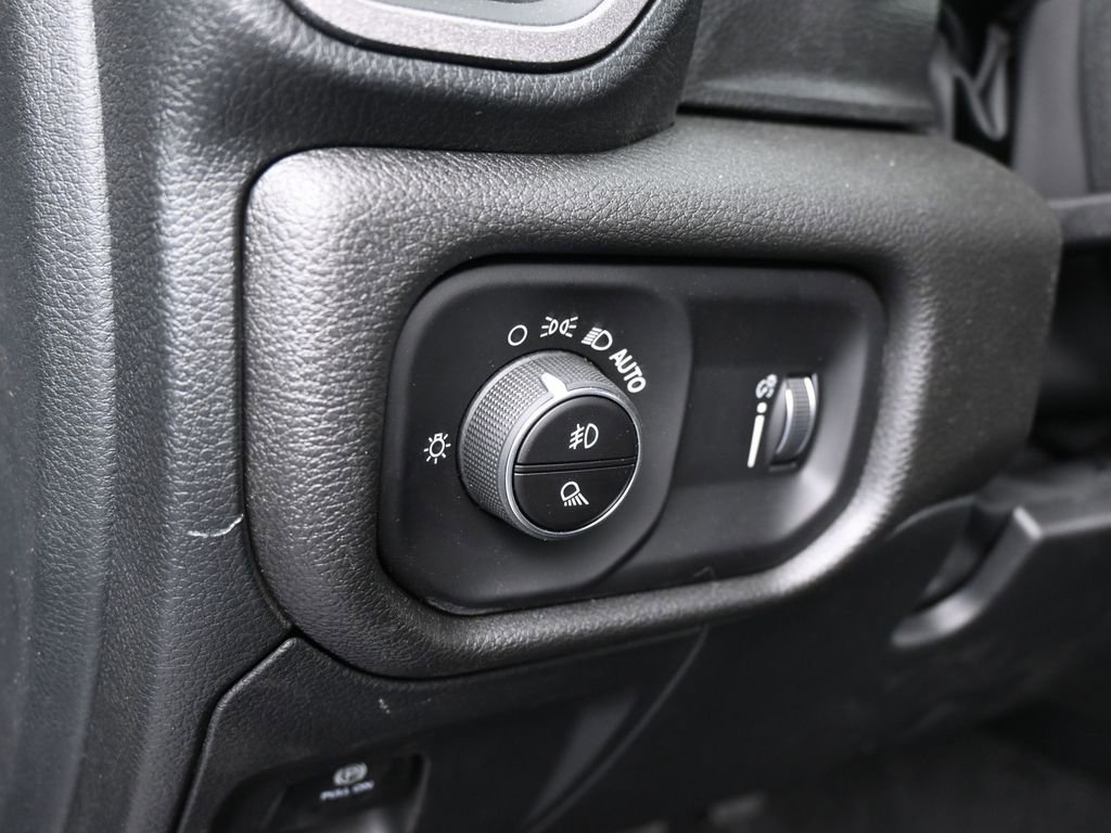 New 2026 RAM 1500 Classic Warlock image 13