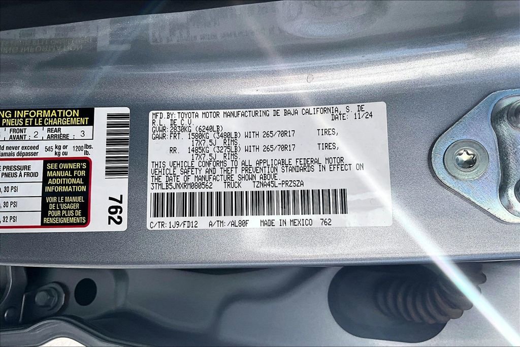 Used 2024 Toyota Tacoma TRD Off-Road image 18