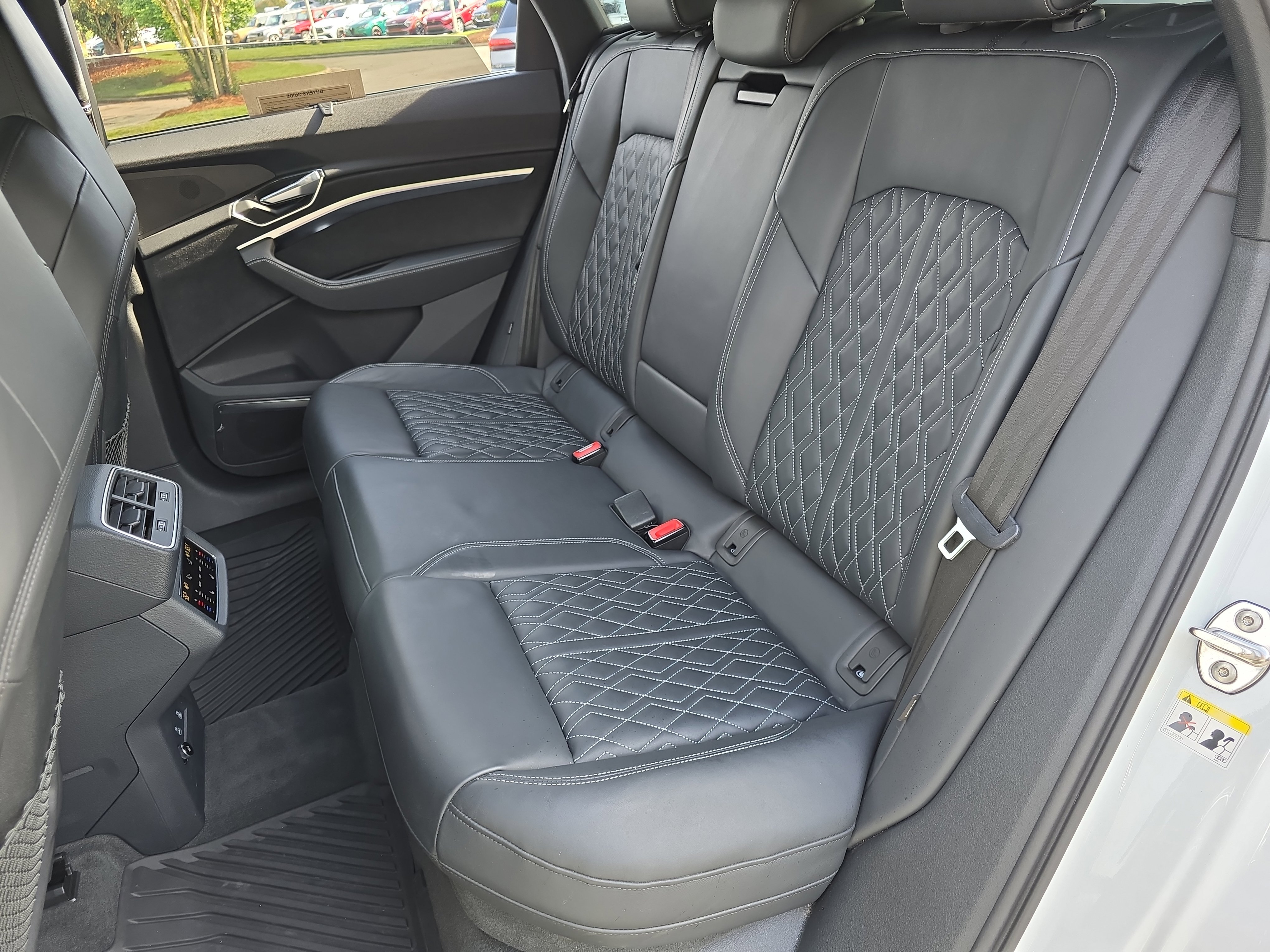 Used 2022 Audi e-tron S Prestige AWD/4WD image 14