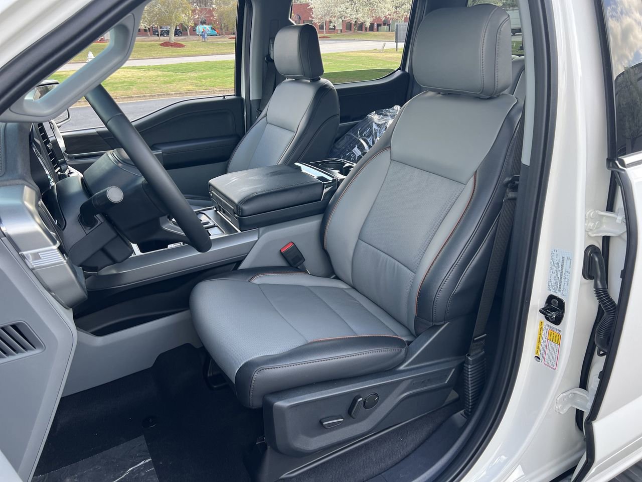 New 2026 Ford F150 Lariat w/ Equipment Group 501A Mid image 22