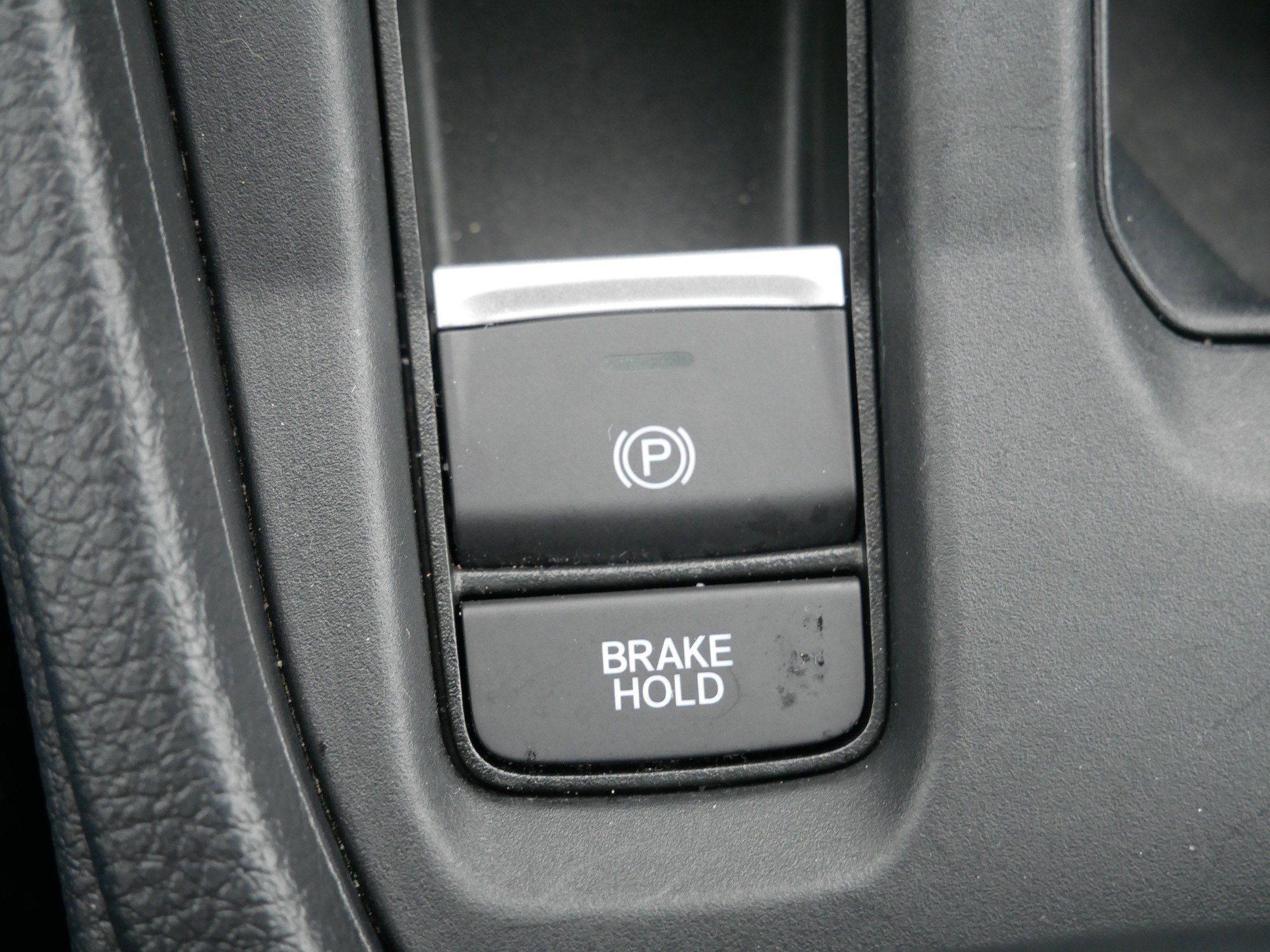 Certified 2023 Honda Accord EX image 32