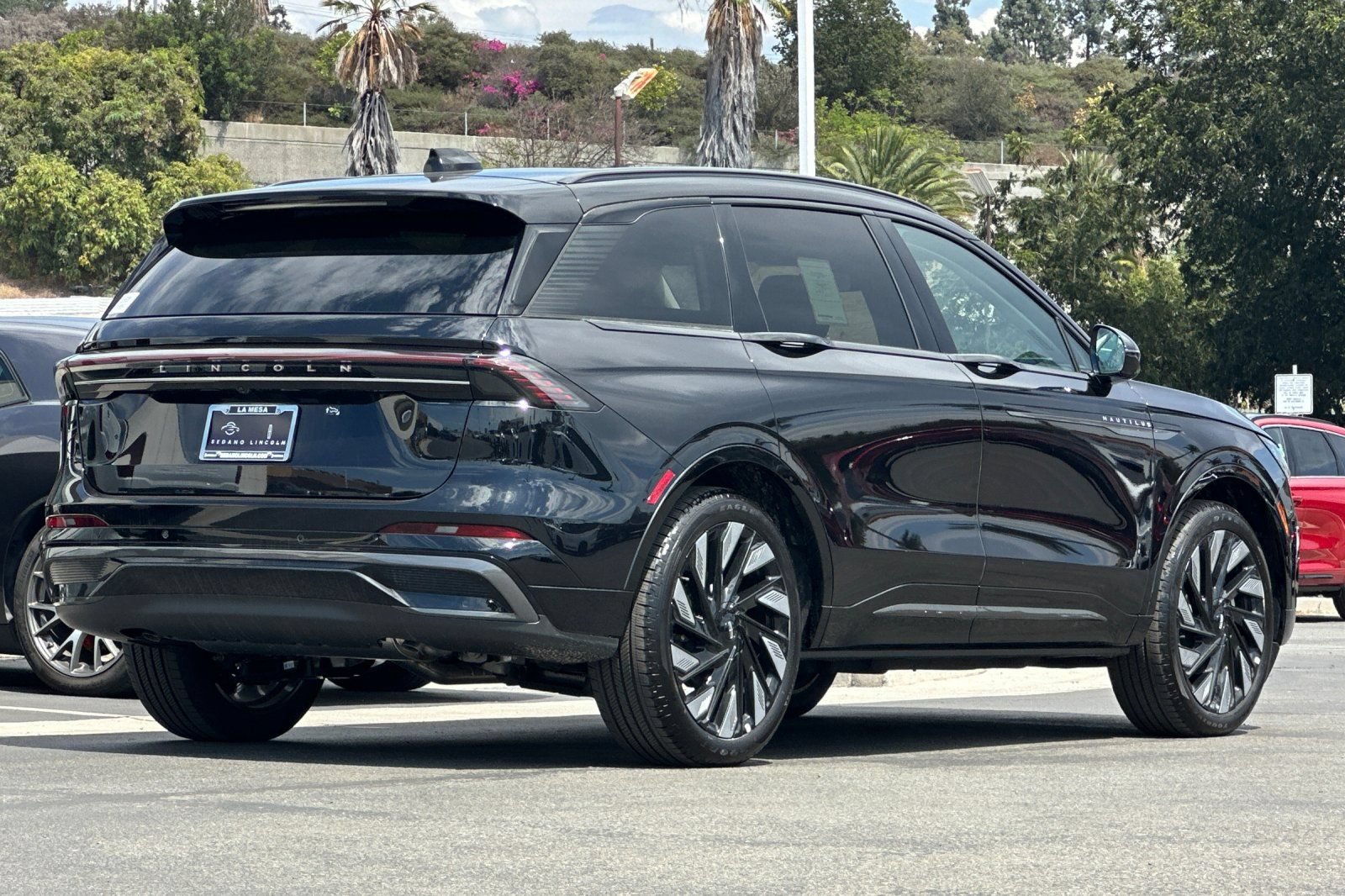 New 2026 Lincoln Nautilus Reserve w/ Jet Appearance Package AWD/4WD image 3