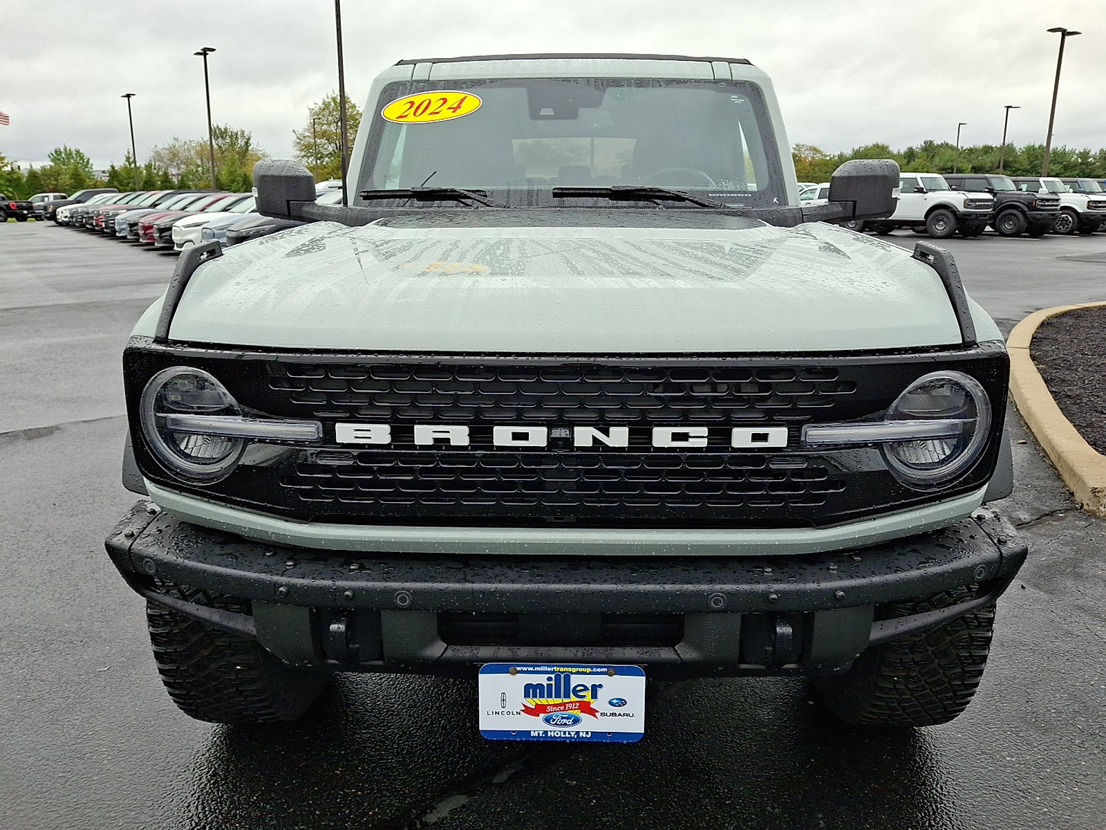 Used 2024 Ford Bronco Wildtrak image 2
