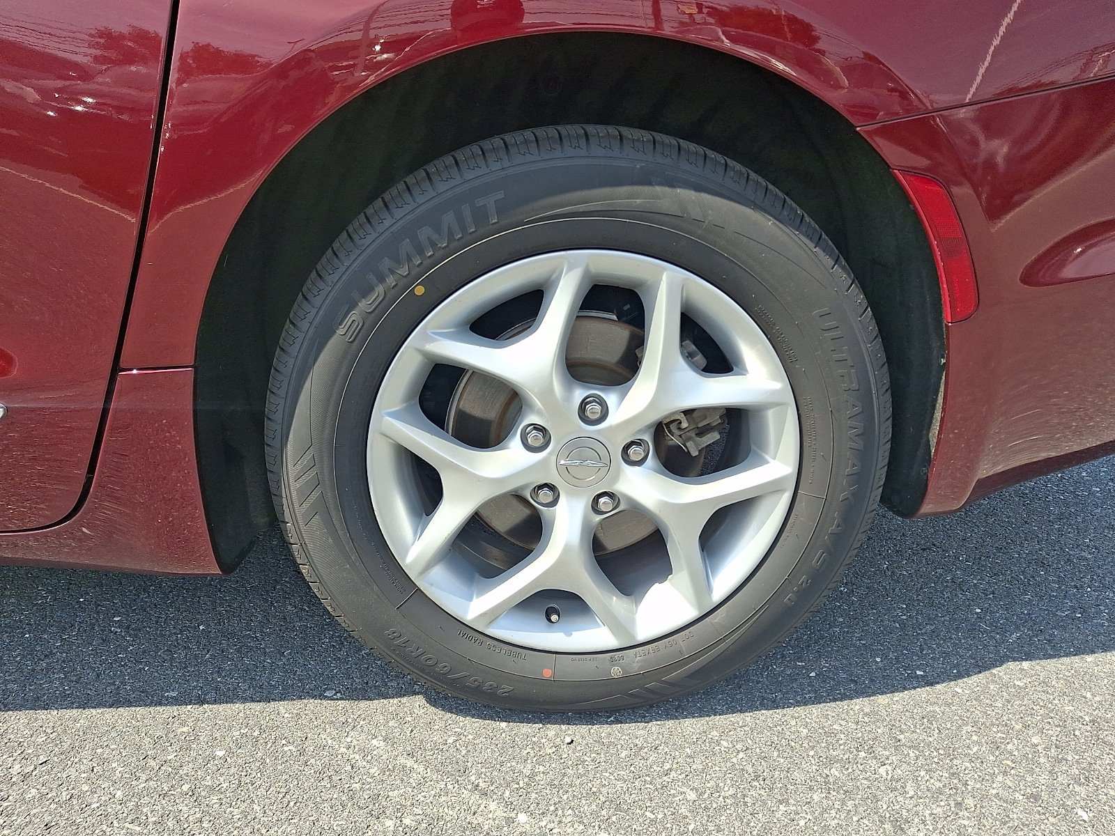 Used 2017 Chrysler Pacifica Touring-L w/ Tire & Wheel Group FWD image 8