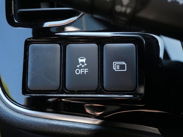 Used 2018 Mitsubishi Outlander LE FWD image 16