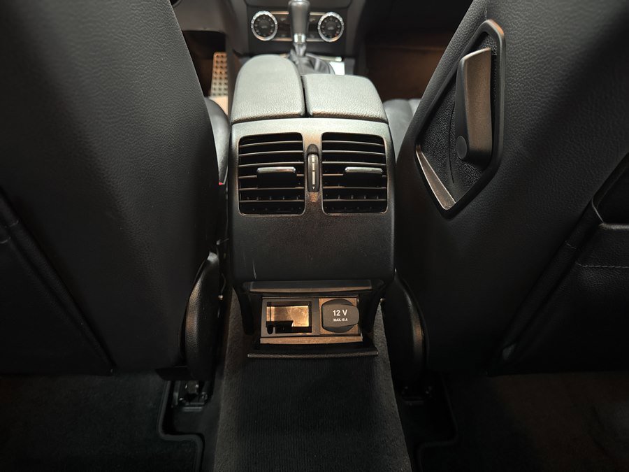 Used 2014 Mercedes-Benz C 300 4MATIC Sedan image 17