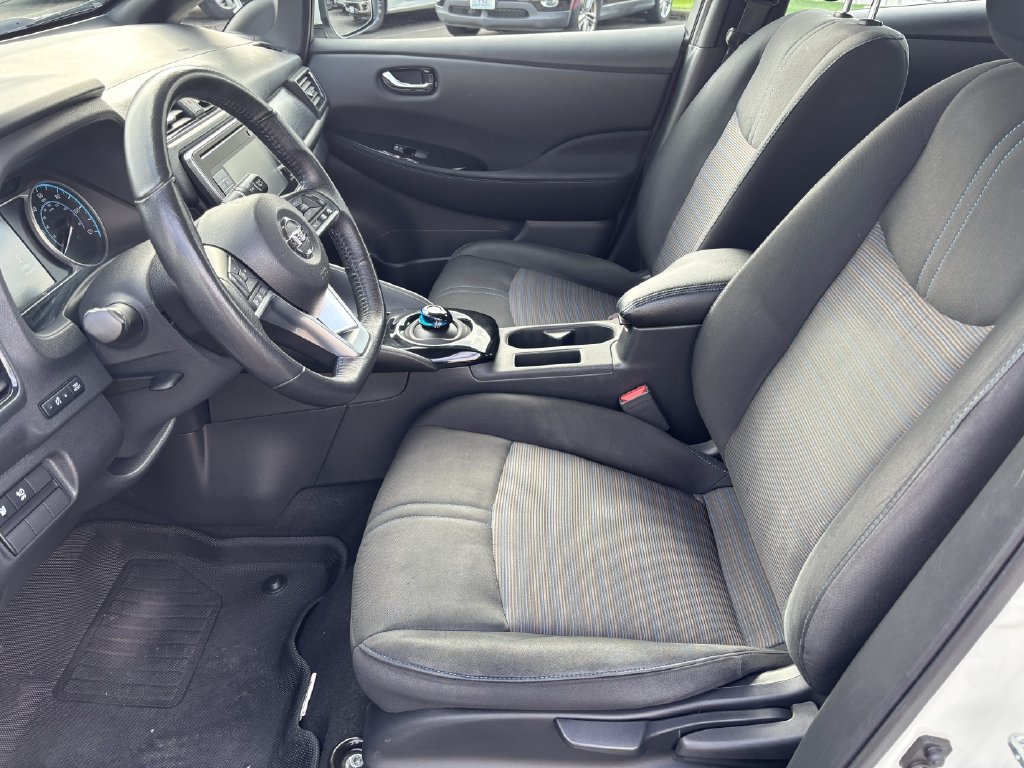 Used 2019 Nissan Leaf SV FWD image 13