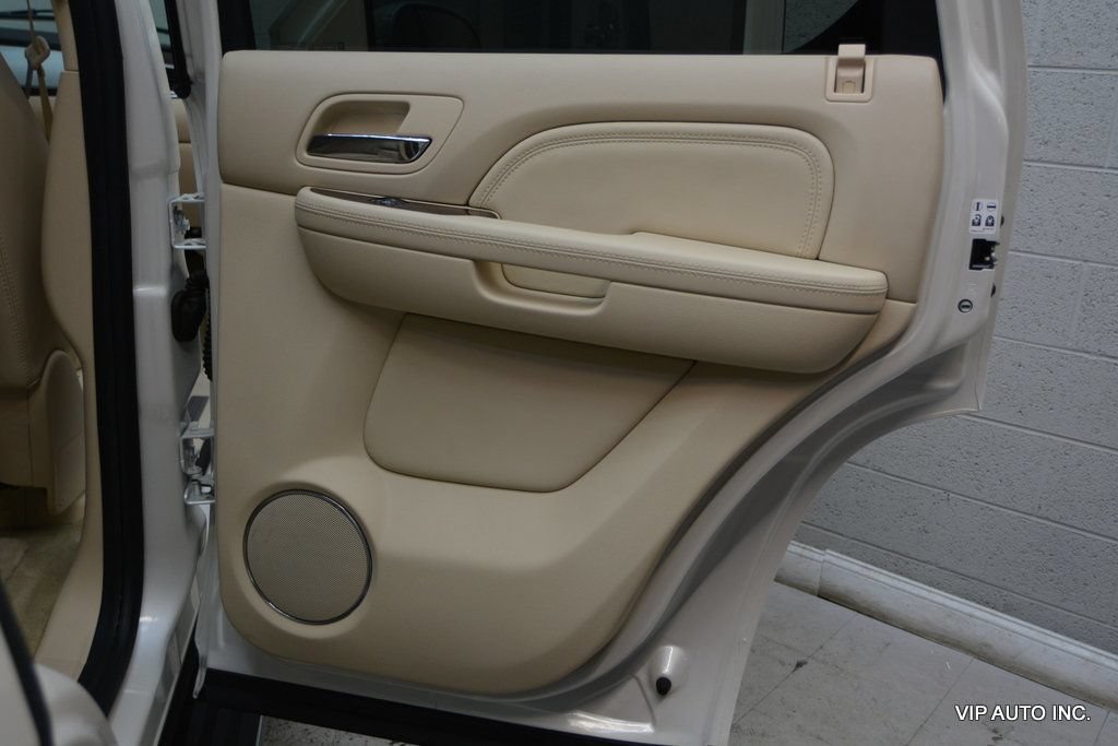 Used 2007 Cadillac Escalade AWD w/ Information Package image 14