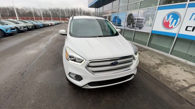 Used 2019 Ford Escape SEL image 2