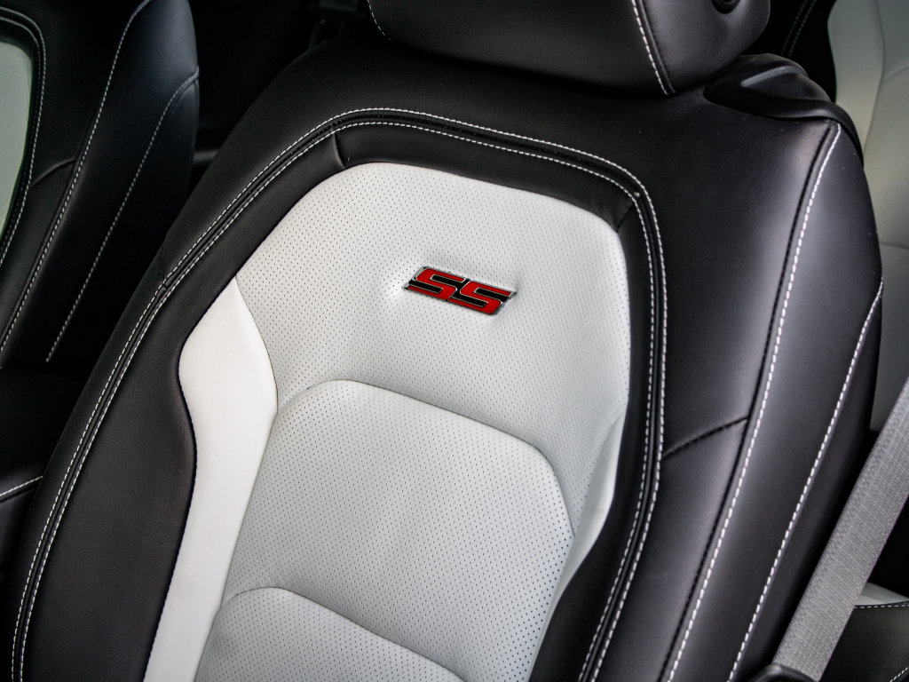 Used 2016 Chevrolet Camaro SS RWD image 24