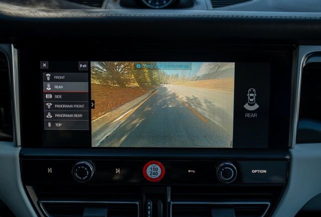 Used 2024 Porsche Macan T w/ Premium Plus Package image 31