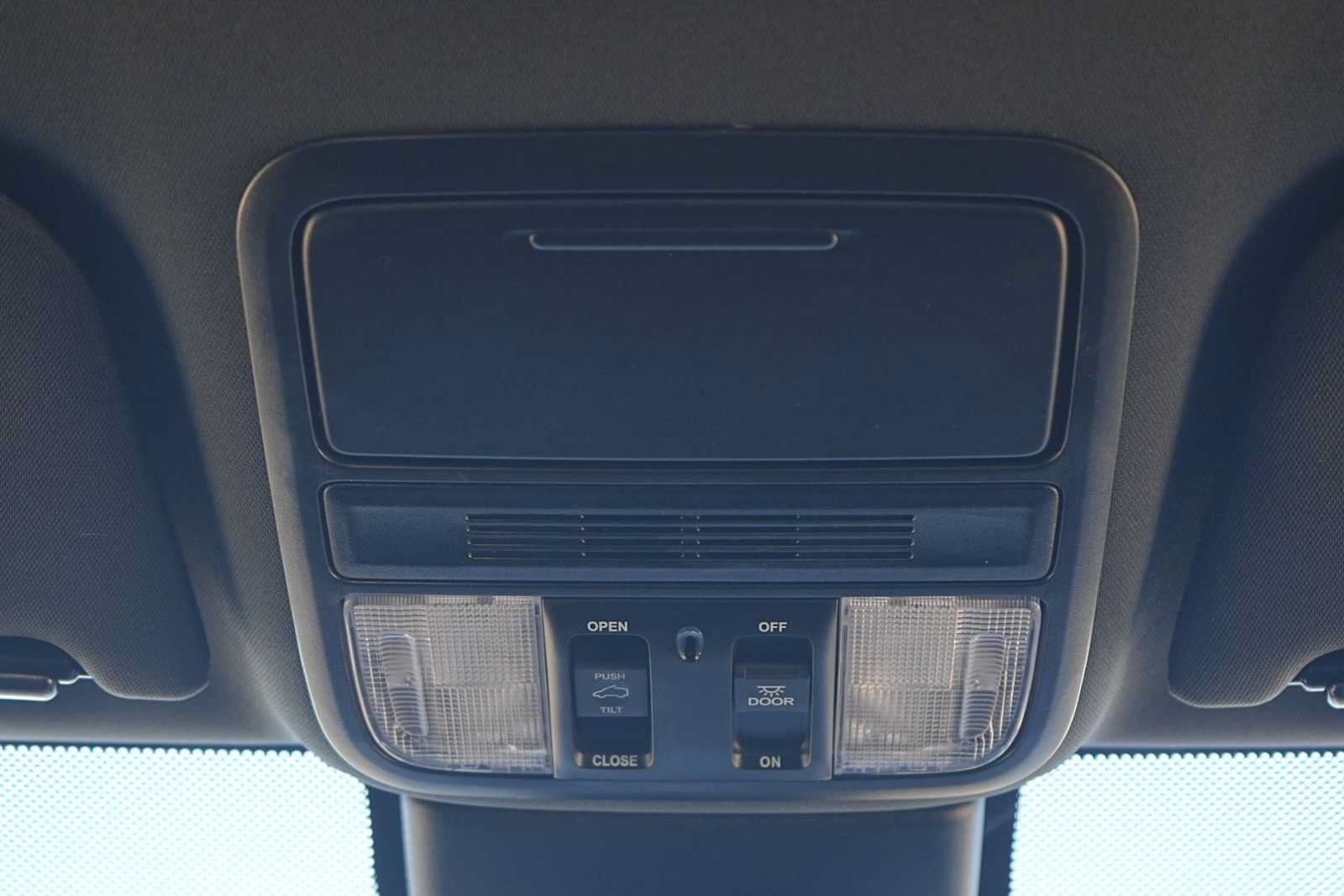 Certified 2025 Honda Odyssey Sport-L image 23