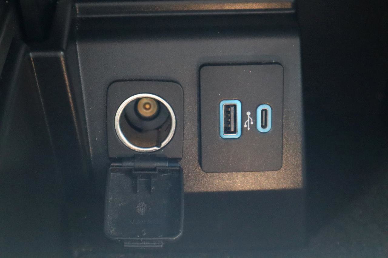 Used 2021 Ford Explorer XLT w/ Equipment Group 202A image 76