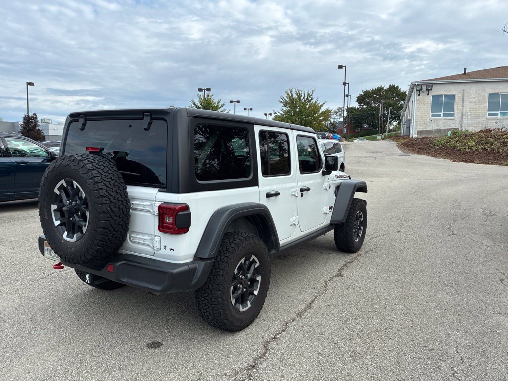 Used 2024 Jeep Wrangler Unlimited Rubicon w/ Technology Group AWD/4WD image 13