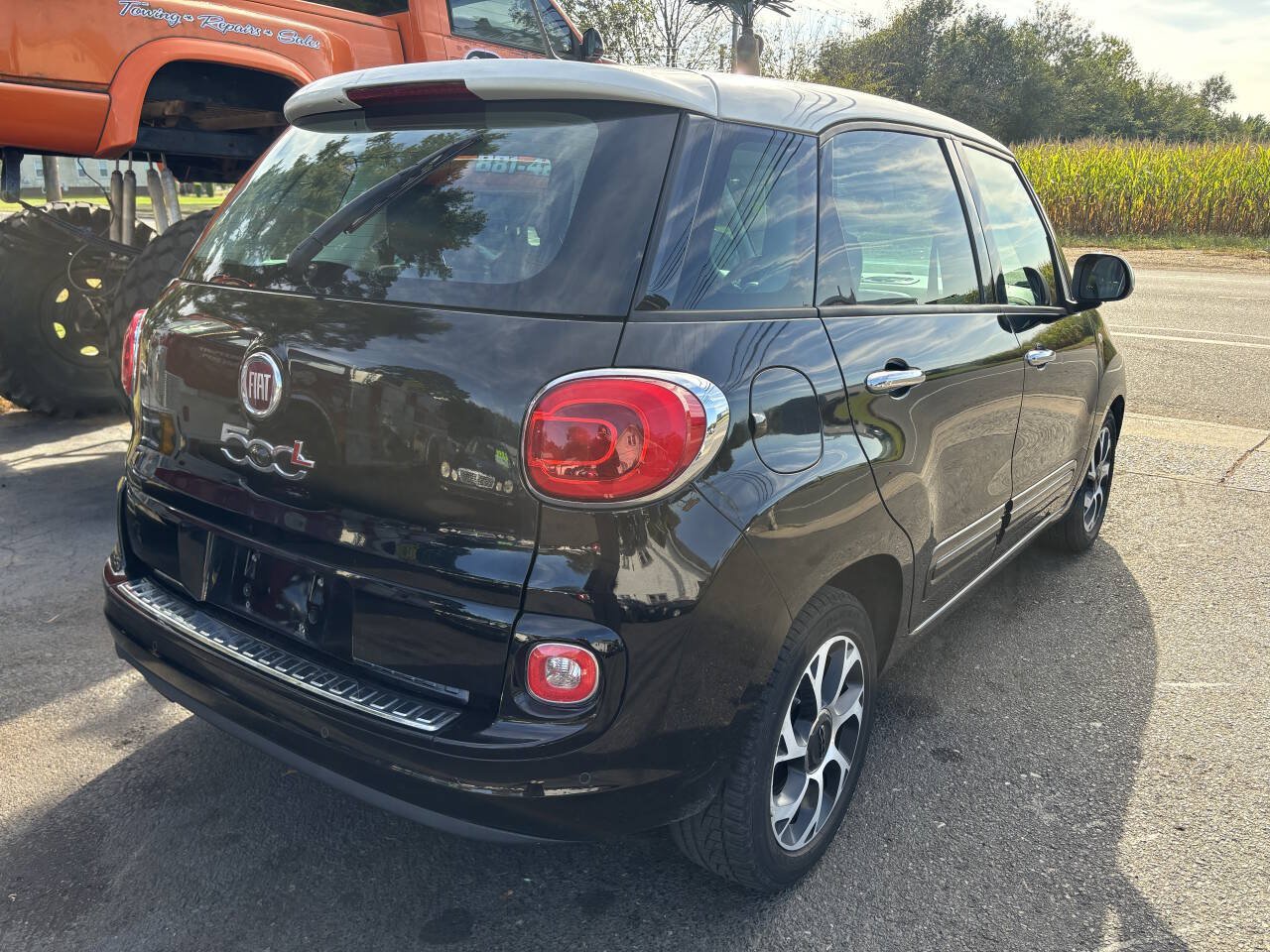 Used 2014 FIAT 500L Easy w/ Popular Equipment Group FWD image 6