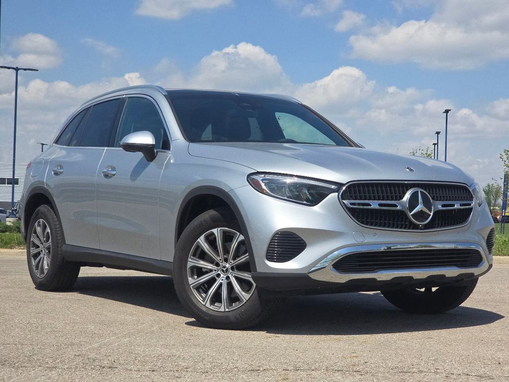 Certified 2026 Mercedes-Benz GLC 300 4MATIC image 2