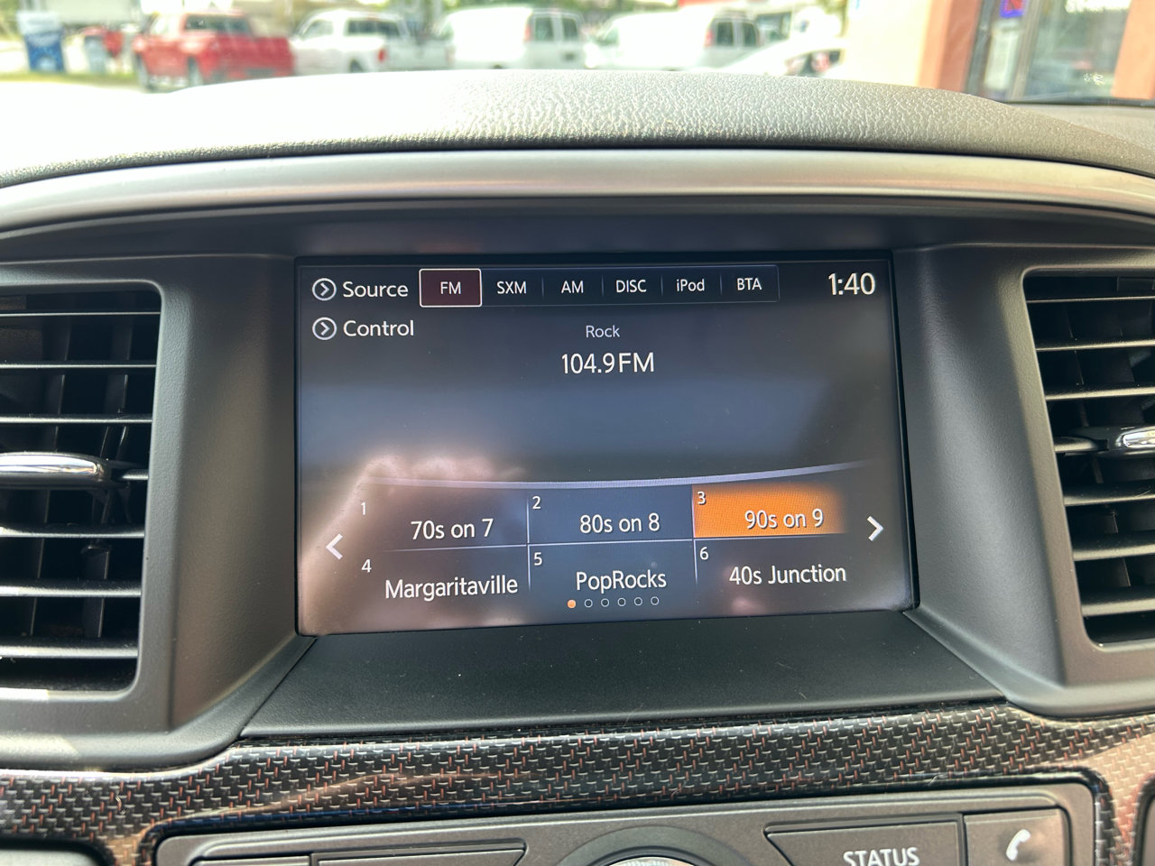 Used 2020 Nissan Pathfinder SL image 17