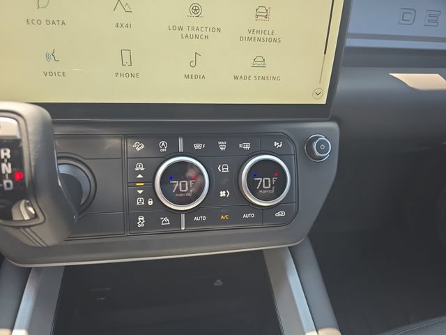 New 2026 Land Rover Defender 110 X AWD/4WD image 17