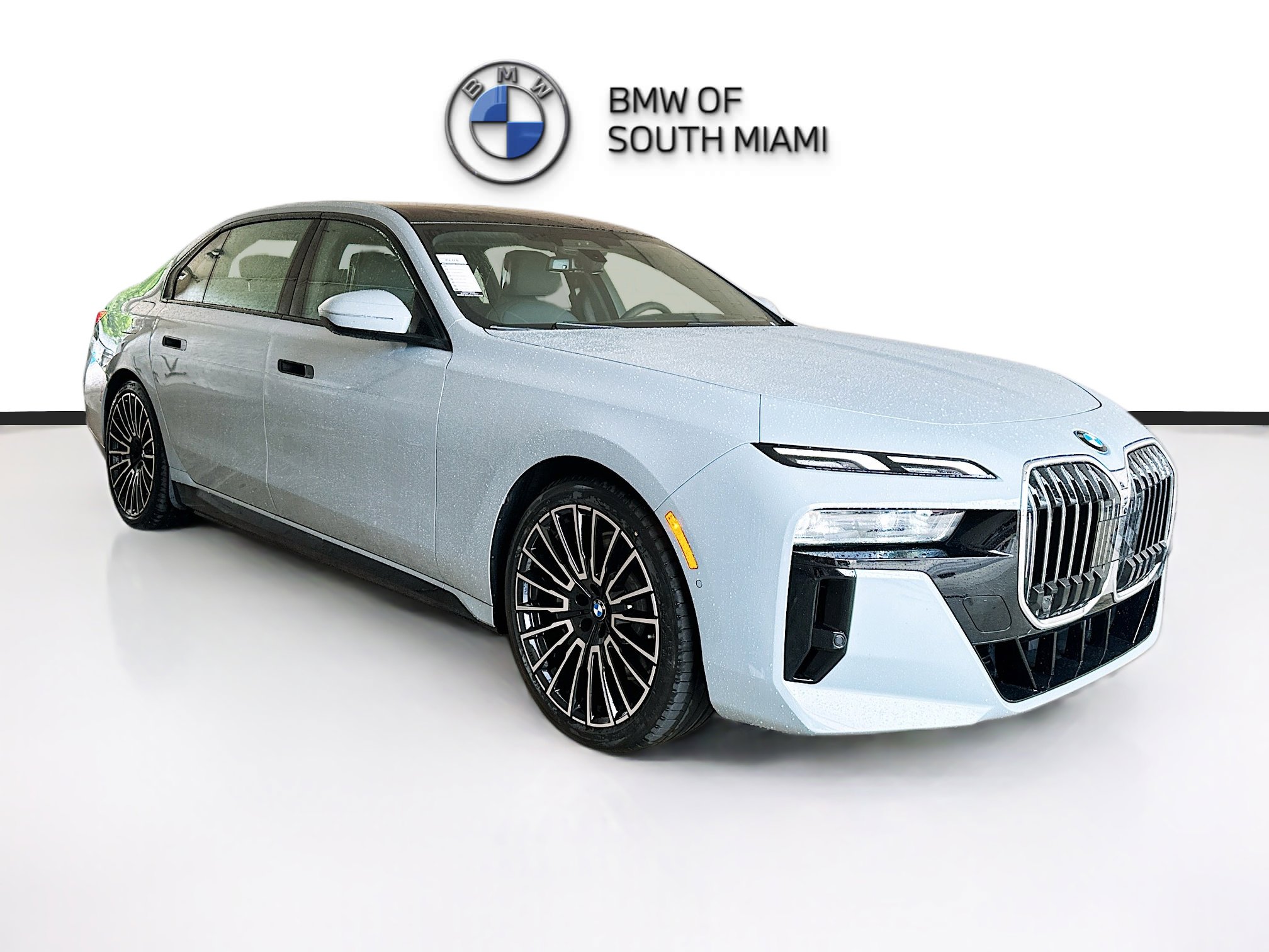 New 2026 BMW 750e xDrive