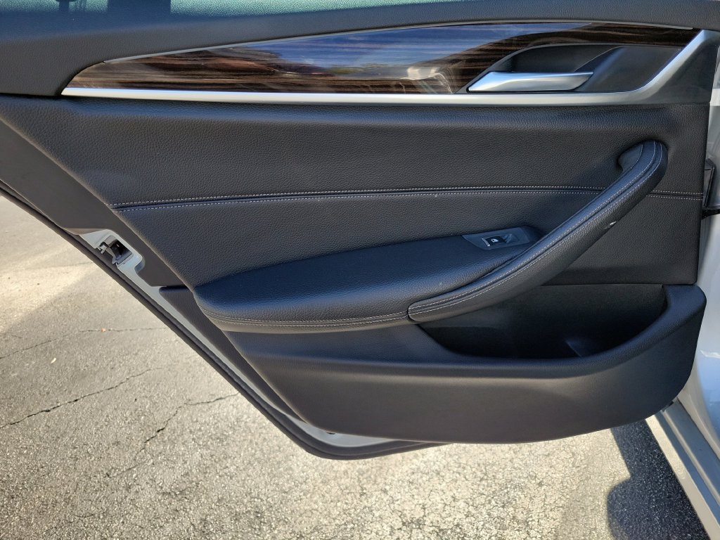 Used 2019 BMW 530e w/ Convenience Package RWD image 20
