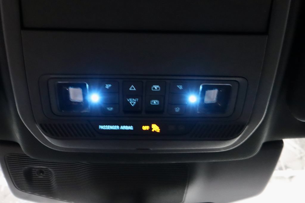Used 2023 Ford Explorer ST-Line AWD/4WD image 32
