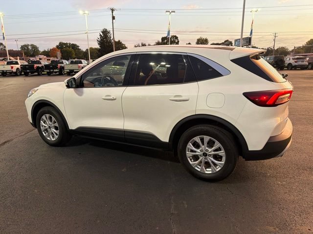Used 2023 Ford Escape Active w/ Tech Pack #2 AWD/4WD image 8