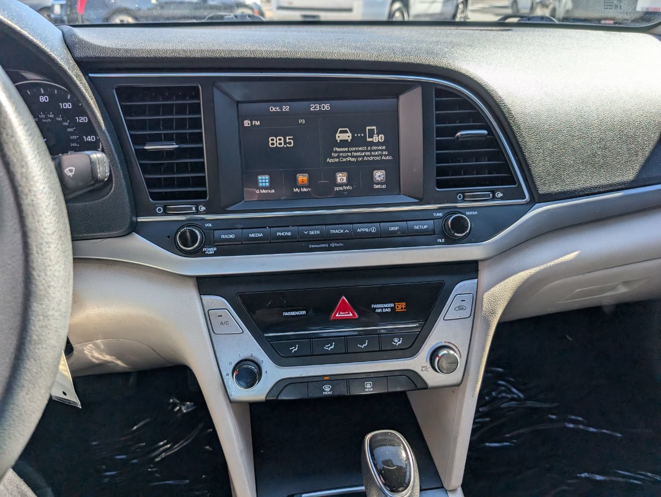 Used 2017 Hyundai Elantra SE FWD image 22