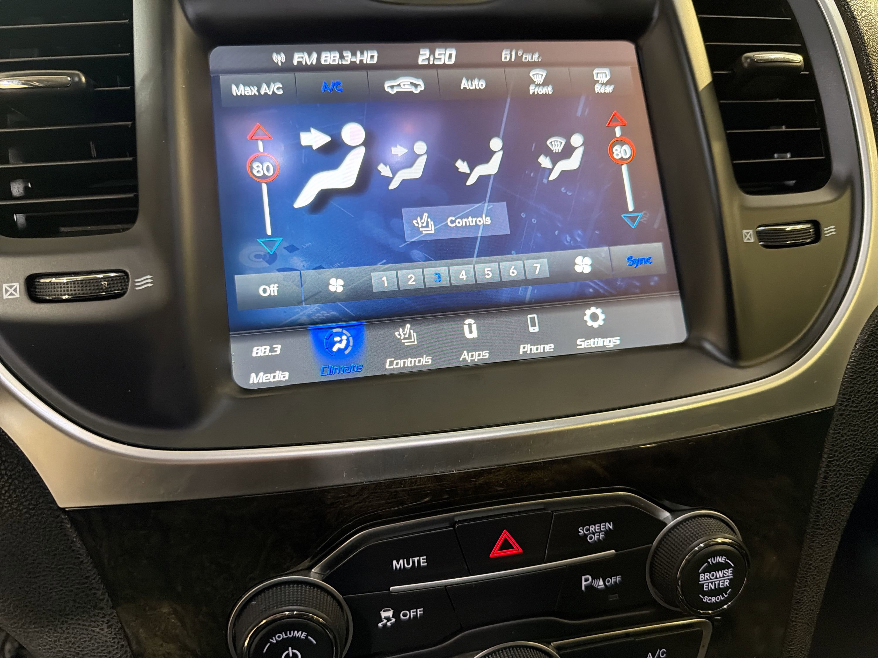 Used 2021 Chrysler 300 Touring L image 19