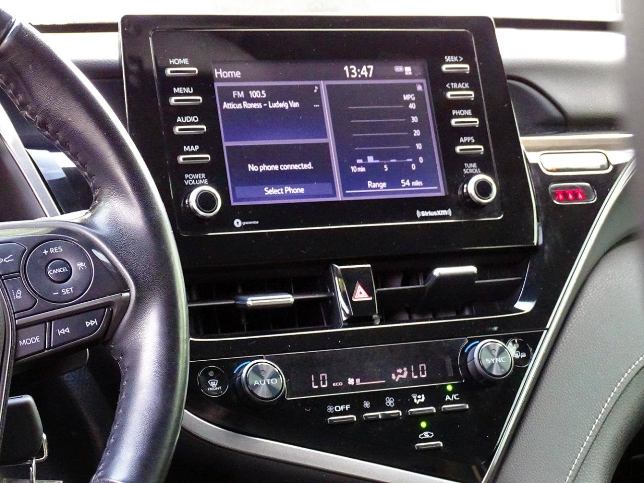 Used 2023 Toyota Camry SE FWD image 19